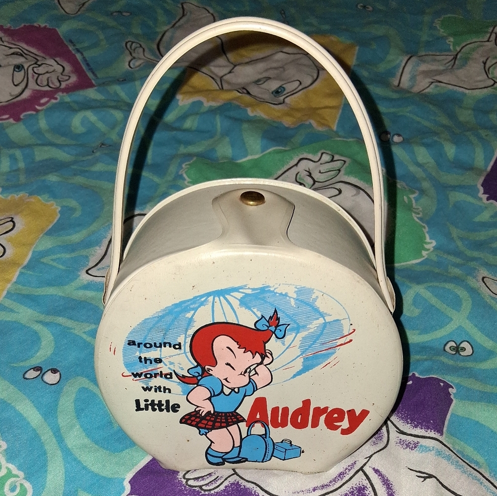 50s Around The World With Little Audrey Vintage Mini Purse Bag Harvey Famous